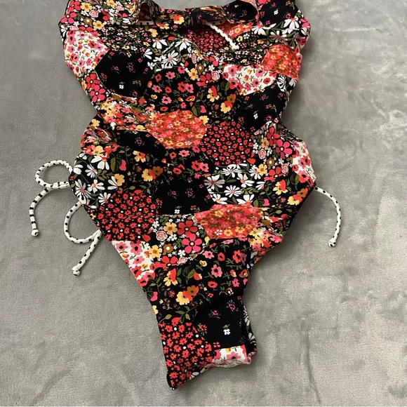 New! Skinny Dippers Jellyroll Floral Print One-Piece Swimsuit nwt 27665 - Picture 5 of 12